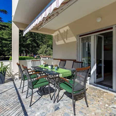 Apartment Rosovic J&c Moscenicka Draga