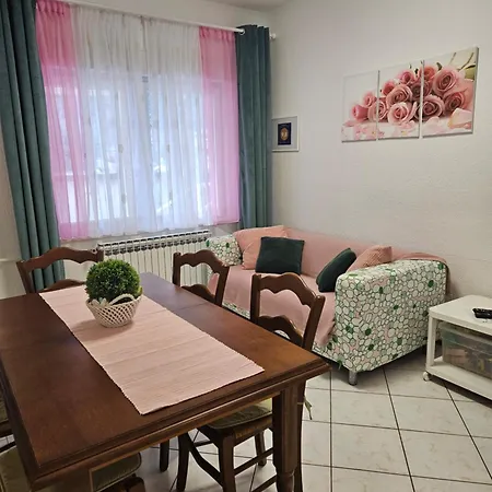 Apartment Rosovic J&c Moscenicka Draga