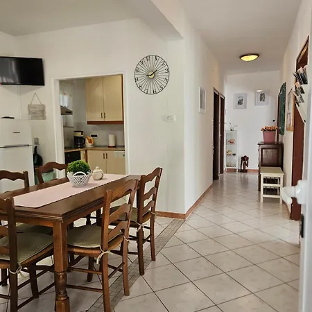 Apartment Rosovic J&c